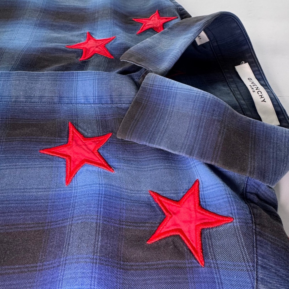 Givenchy Paris Blue Plaid Red Star Embroidered Shirt 41 17F 6010 335 Mens - Picture 10 of 10